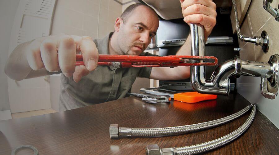 Expert burst pipe repair services in Osteen, FL
